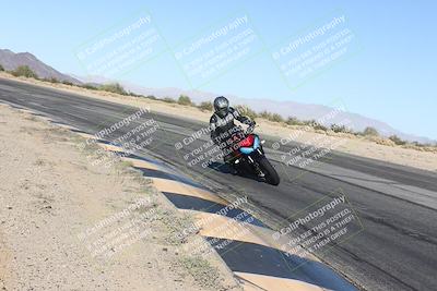 media/Dec-01-2025-Moto Forza (Mon) [[2daa91e15f]]/3-Beginner Group/Session 4 (Turn 10 Inside)/